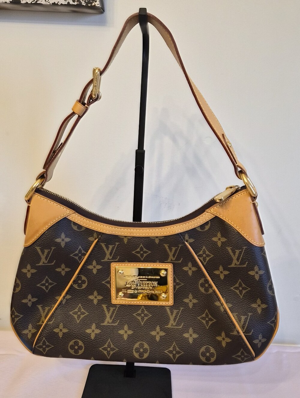 Louis Vuitton Thames PM – Monogram Canvas